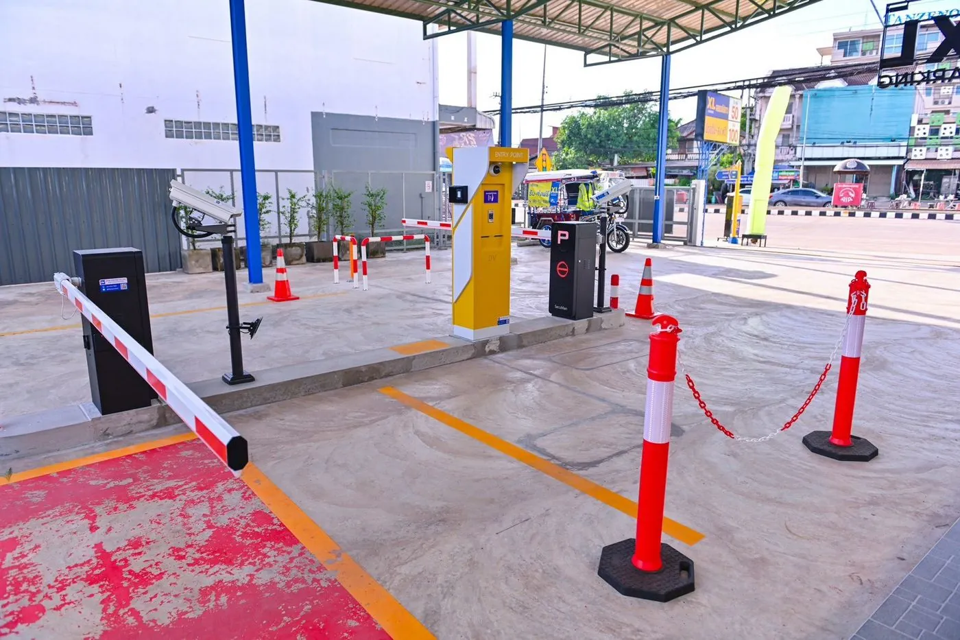 ไม้กั้นอัตโนมัติทางเข้า–ออกลานจอด XL
